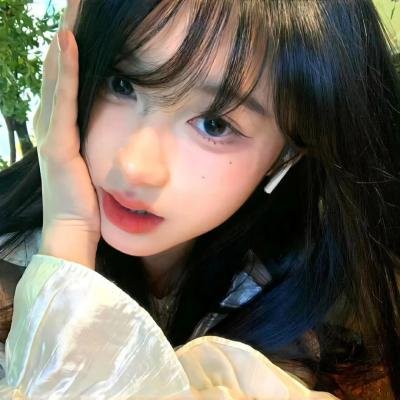 圆月迷离花